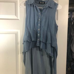 Denim sleeveless high-low top